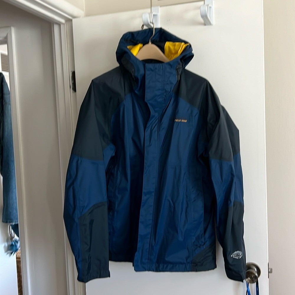 Columbia lightweight waterproof jacket